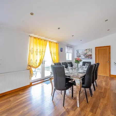 *rd98bl* For Your Relaxed & Cosy + Free Parking + Free Fast Wifi * Δωμάτια σε οικογενειακή κατοικία