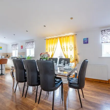 *rd98bl* For Your Relaxed & Cosy + Free Parking + Free Fast Wifi * *