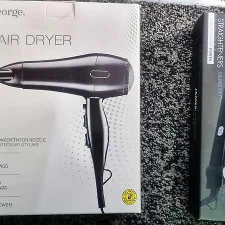 Δωμάτια σε οικογενειακή κατοικία *rd98bl* For Your Relaxed & Cosy + Free Parking + Free Fast Wifi * *