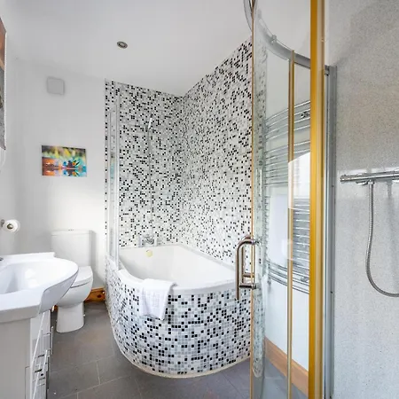 Accommodatie bij particulieren *rd98bl* For Your Relaxed & Cosy + Free Parking + Free Fast Wifi * *