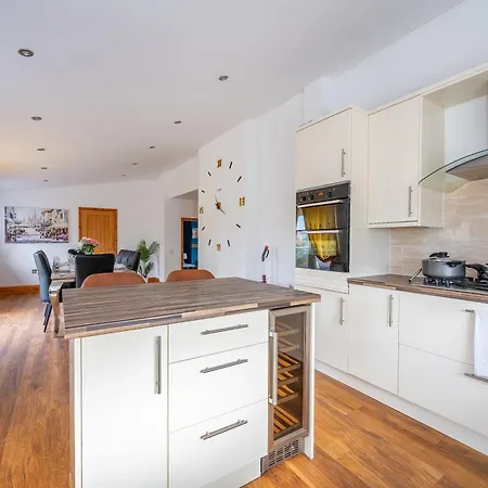 *rd98bl* For Your Relaxed & Cosy + Free Parking + Free Fast Wifi *