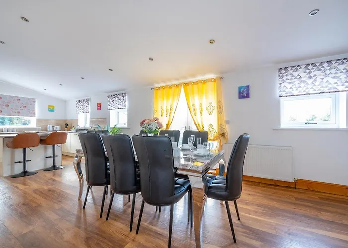 *rd98bl* For Your Relaxed & Cosy + Free Parking + Free Fast Wifi * *