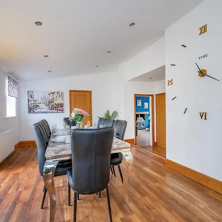 *rd98bl* For Your Relaxed & Cosy + Free Parking + Free Fast Wifi * * Leeds (West Yorkshire)